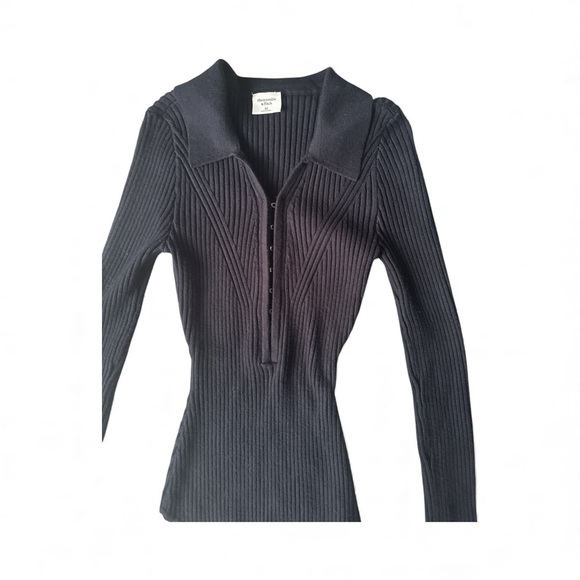 Abercombie and Fitch Black Ribbed Long Sleeve Collared Bodysuit, Clasp Closures - Picture 3 of 10